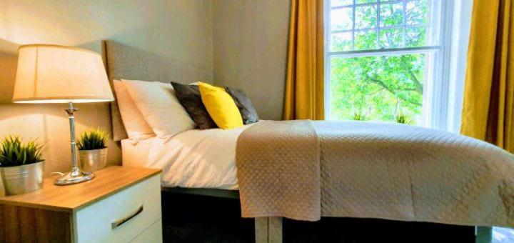 Darwin Stays - Service Accommodation In Newcastle Under Lyme City Centre 외부 사진