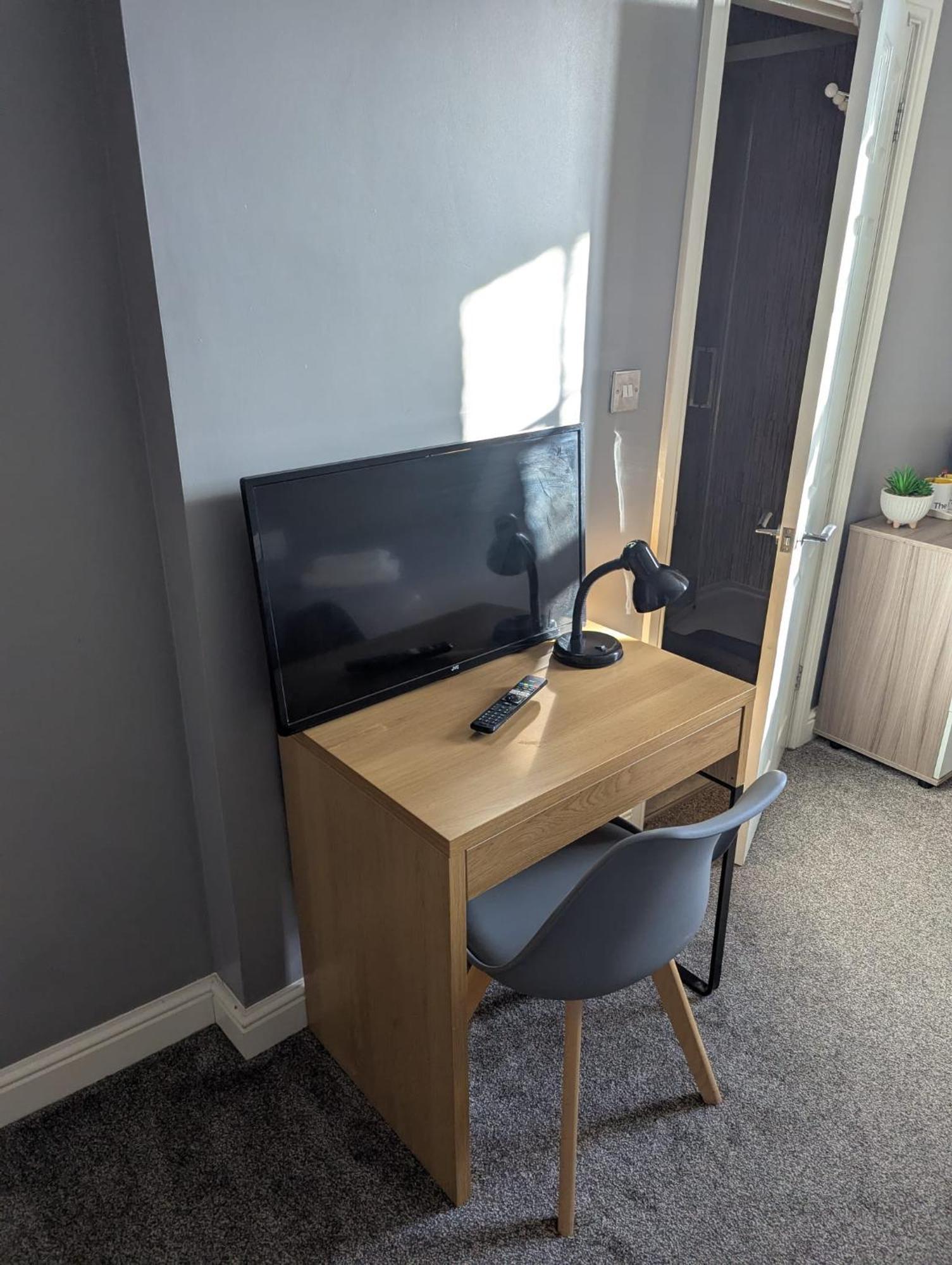 Darwin Stays - Service Accommodation In Newcastle Under Lyme City Centre 외부 사진