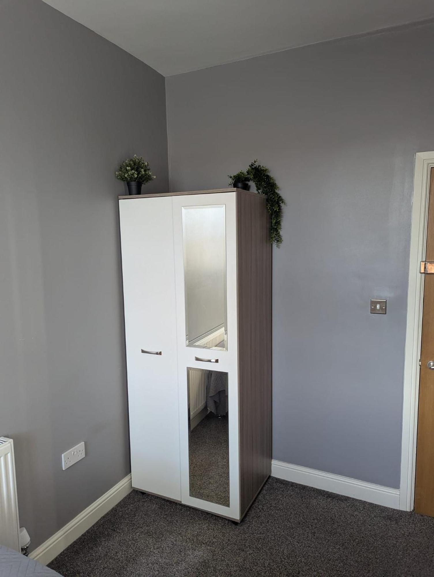 Darwin Stays - Service Accommodation In Newcastle Under Lyme City Centre 외부 사진