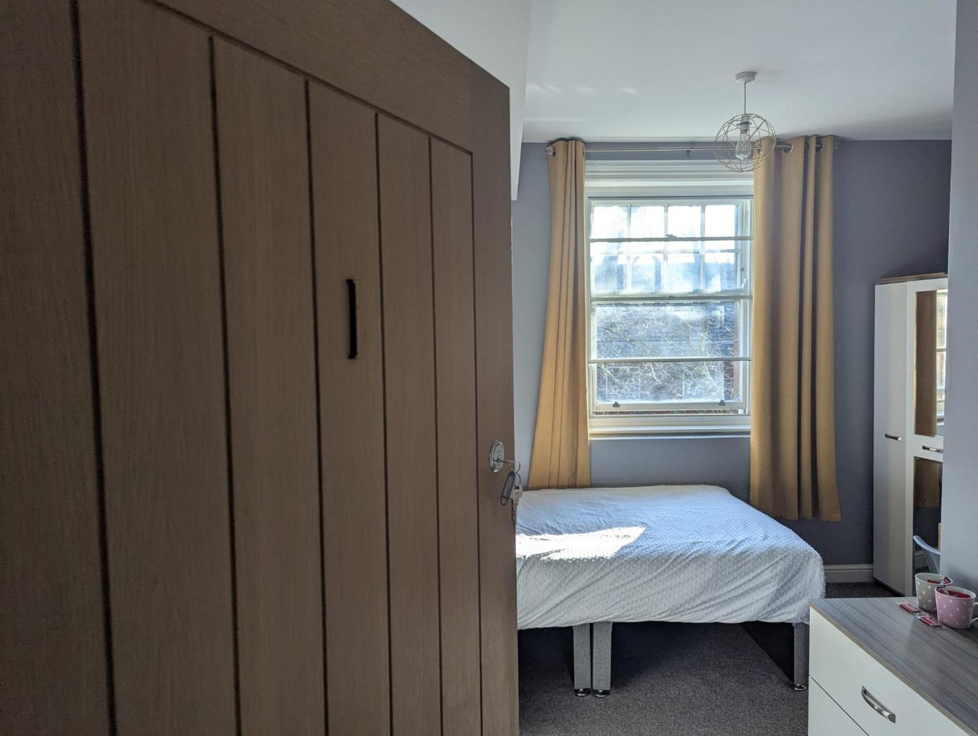 Darwin Stays - Service Accommodation In Newcastle Under Lyme City Centre 외부 사진