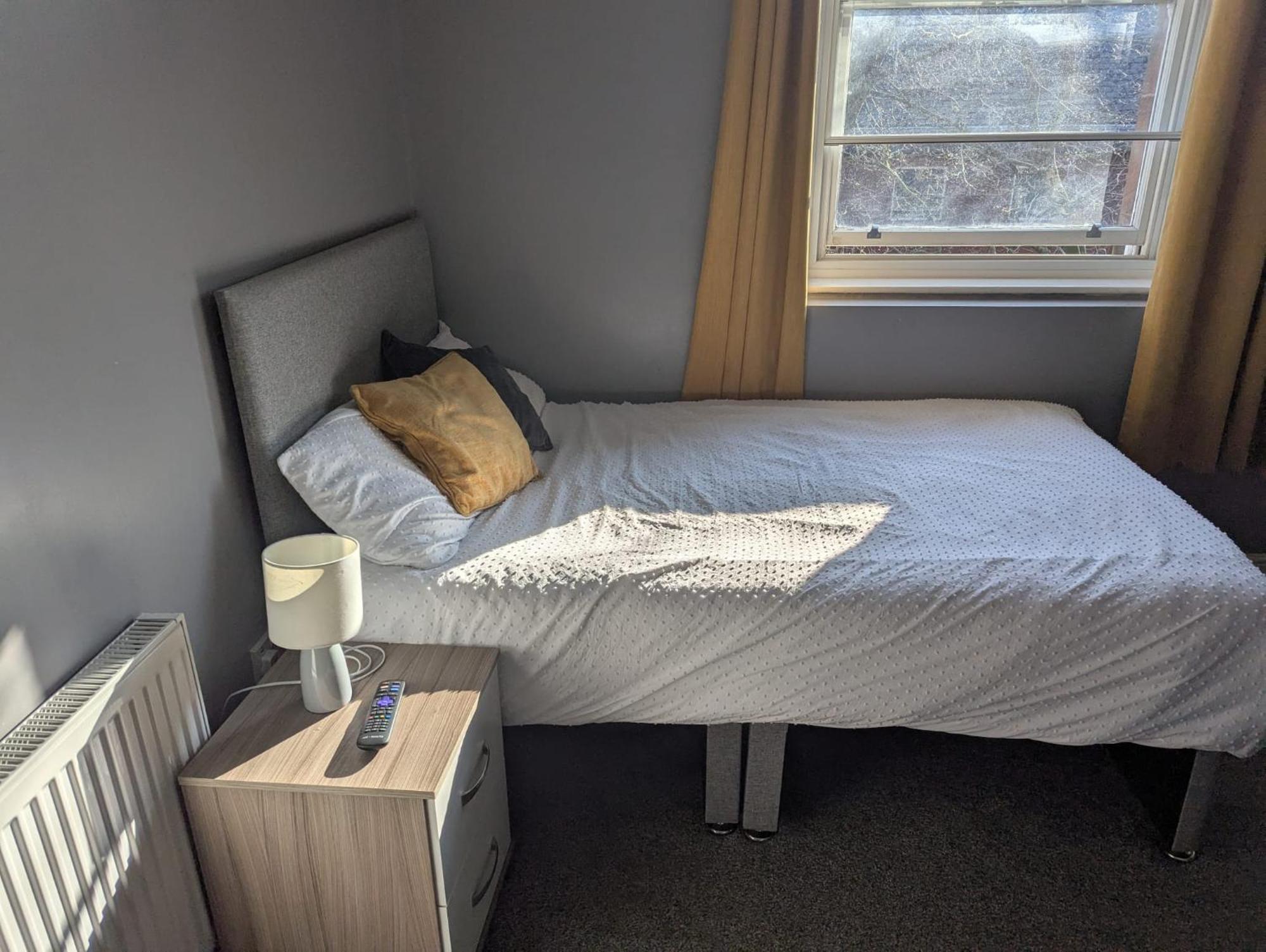 Darwin Stays - Service Accommodation In Newcastle Under Lyme City Centre 외부 사진